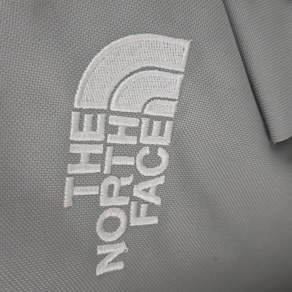 The North Face Jester Backpack! EXCELLENT Condition! - Picture 3 of 5